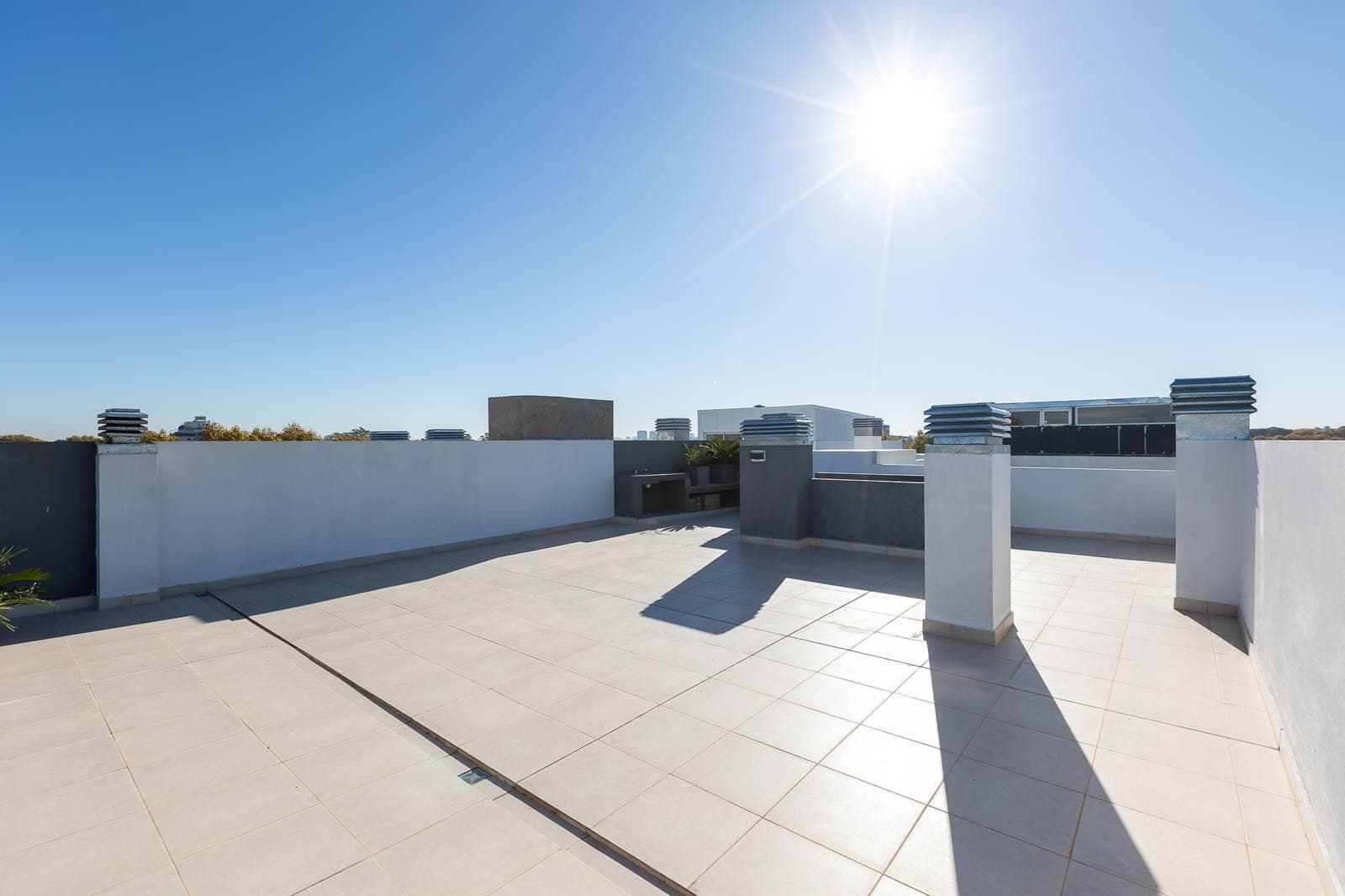 4-room apartment for sale in Villa Urquiza—terrace, barbecue, pool, brand-new, mortgage-eligible