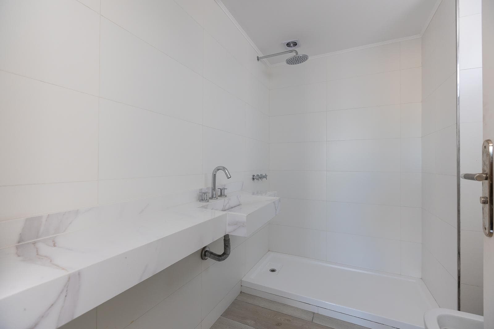 4-room apartment for sale in Villa Urquiza—terrace, barbecue, pool, brand-new, mortgage-eligible