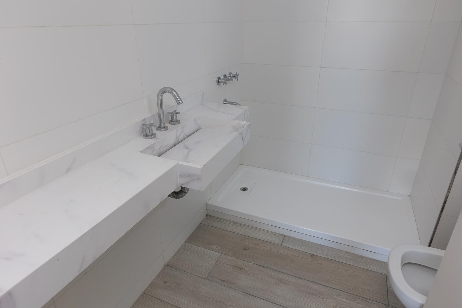 4-room apartment for sale in Villa Urquiza—terrace, barbecue, pool, brand-new, mortgage-eligible