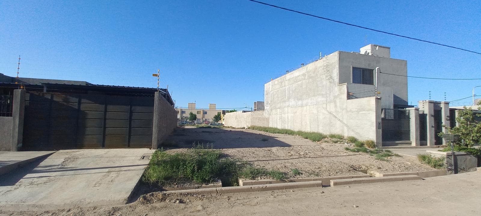 Land for Sale—Ideal for an Apartment Complex