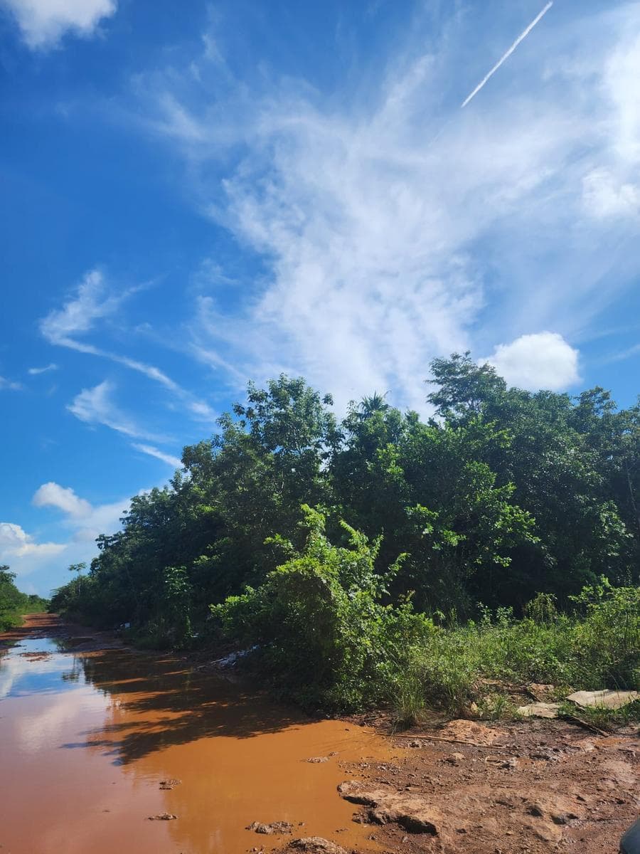 COMMERCIAL LOT FOR SALE IN CANCÚN ON AV. CHAC MOOL