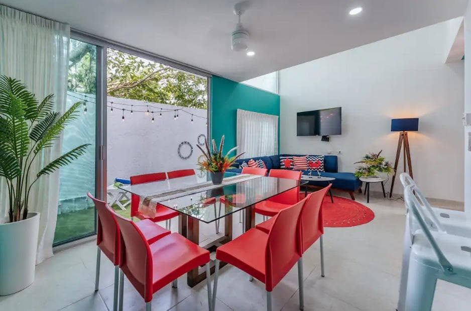 HOUSE FOR SALE IN CHICXULUB, PUERTO YUCATÁN, ONE BLOCK FROM THE OCEAN
