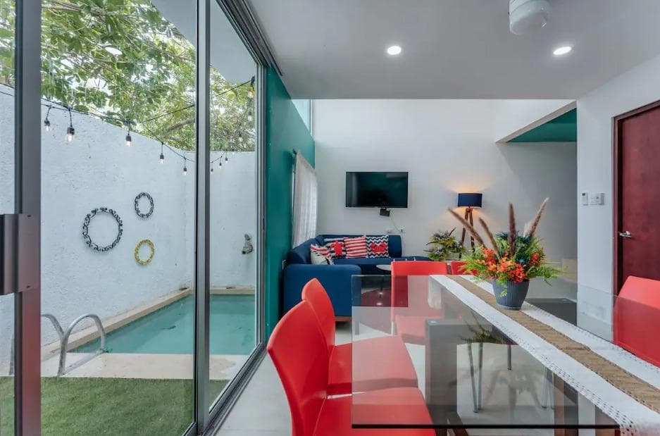 HOUSE FOR SALE IN CHICXULUB, PUERTO YUCATÁN, ONE BLOCK FROM THE OCEAN