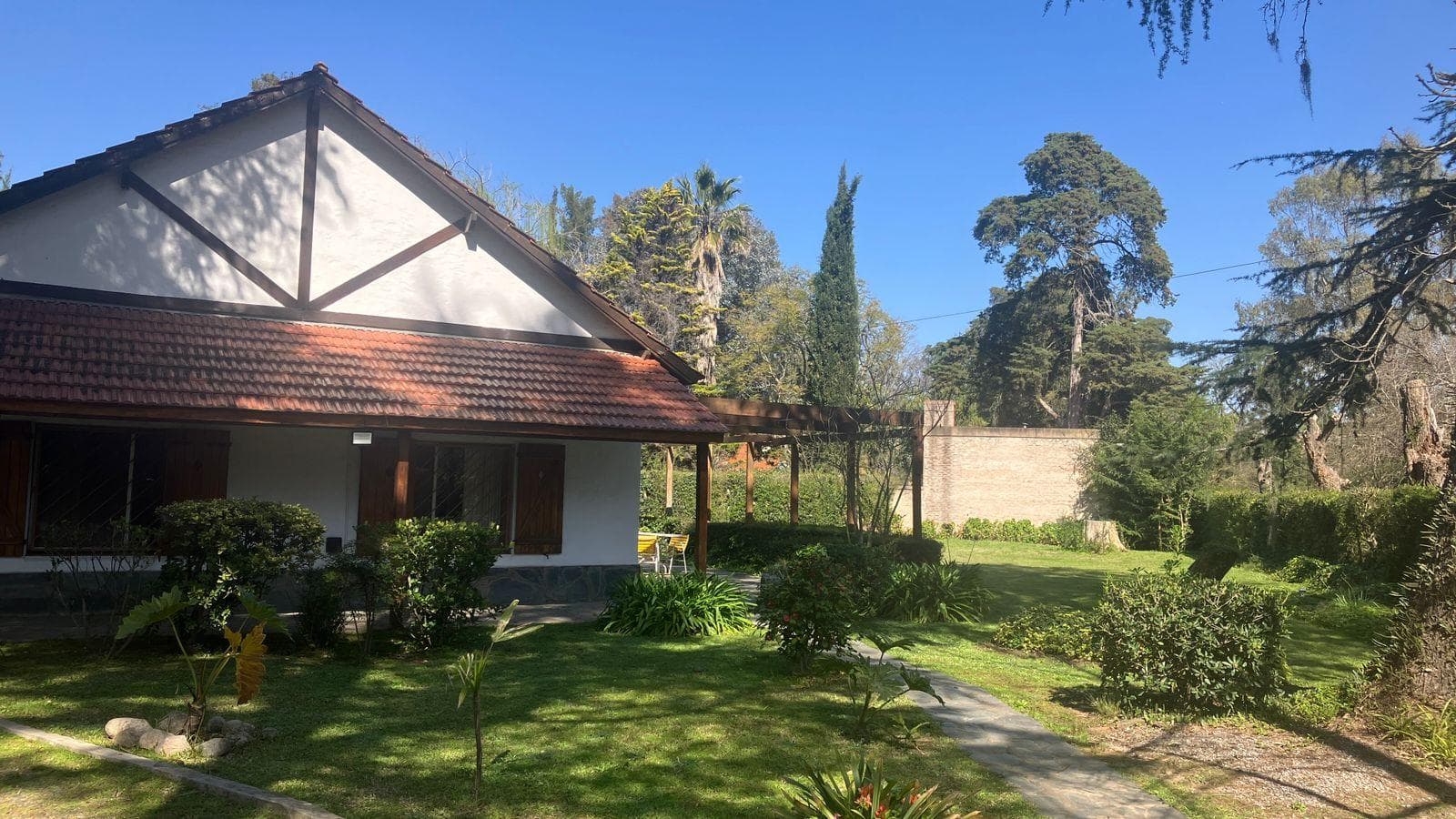 5-room house with a large garden for sale in El Cazador