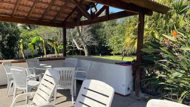 5-room house with a large garden for sale in El Cazador