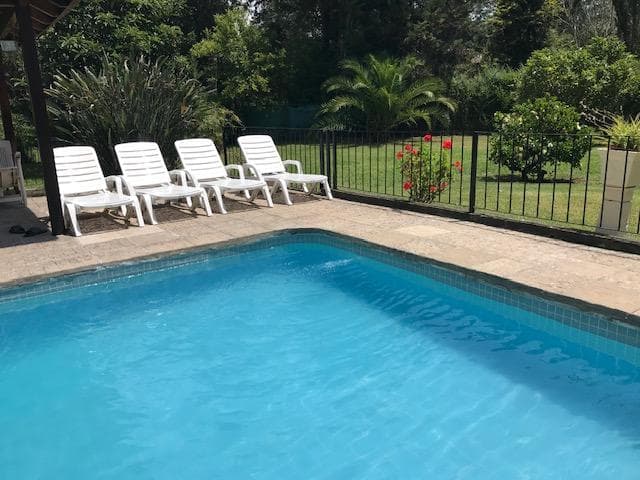5-room house with a large garden for sale in El Cazador