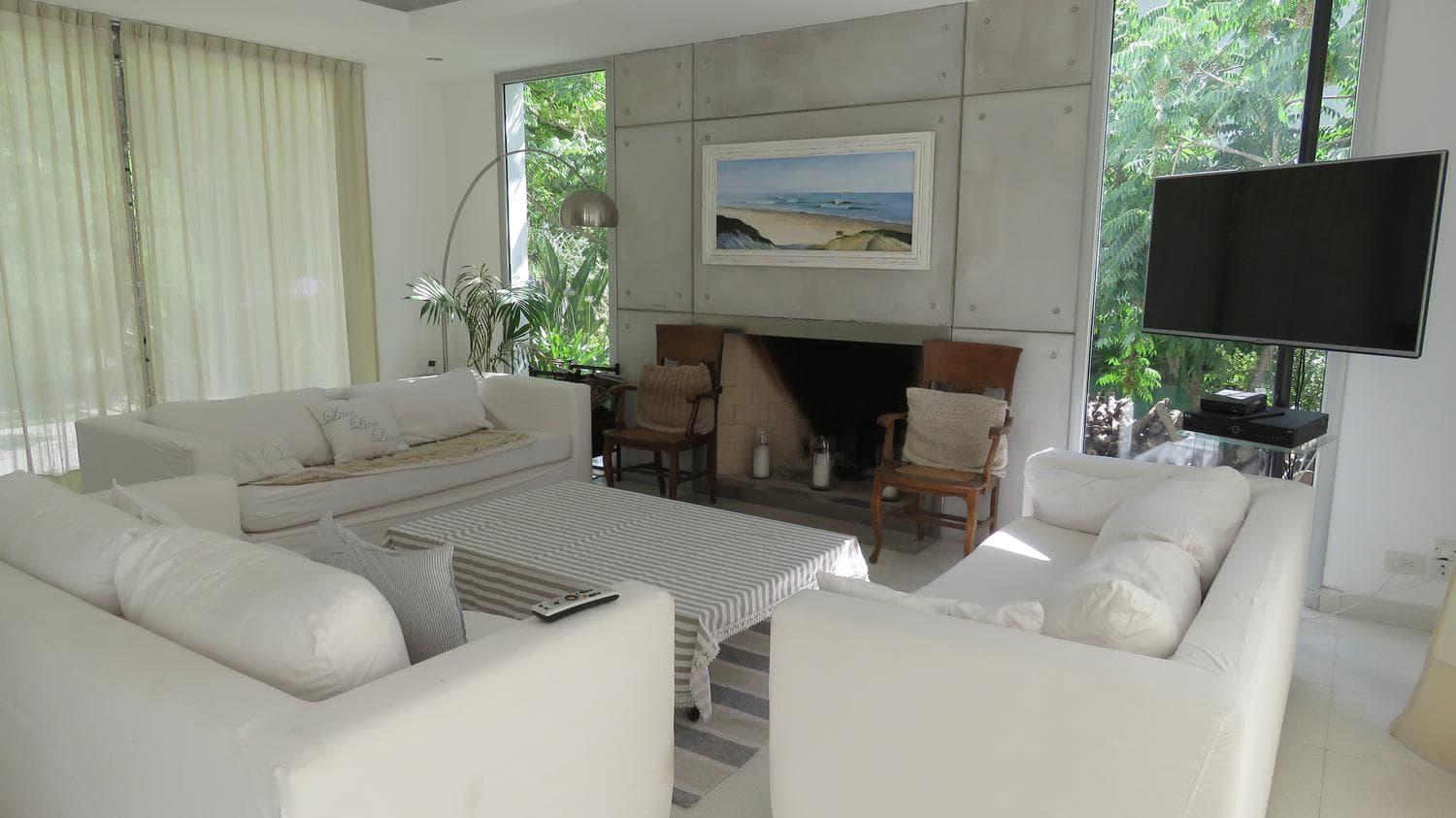 Ayres del Pilar, Panamericana 42.5 km: Short-term rental home, 3 bedrooms, park, and pool