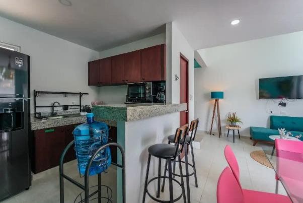 HOUSE FOR SALE IN CHICXULUB, PUERTO YUCATÁN, ONE BLOCK FROM THE OCEAN