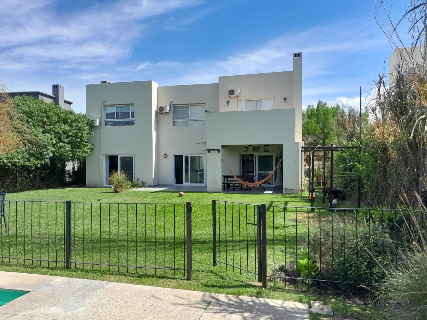 Summer rental home in Santa Bárbara, 4 bedrooms, inner lot Dec. 27–Jan. 31, 27