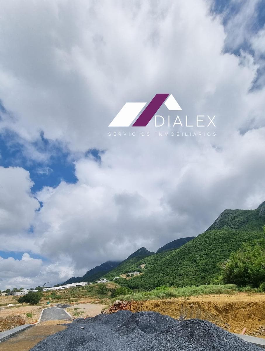 Bosques de las Misiones - NATIONAL HIGHWAY - 320 m² lot for SALE in Santiago, Nuevo León