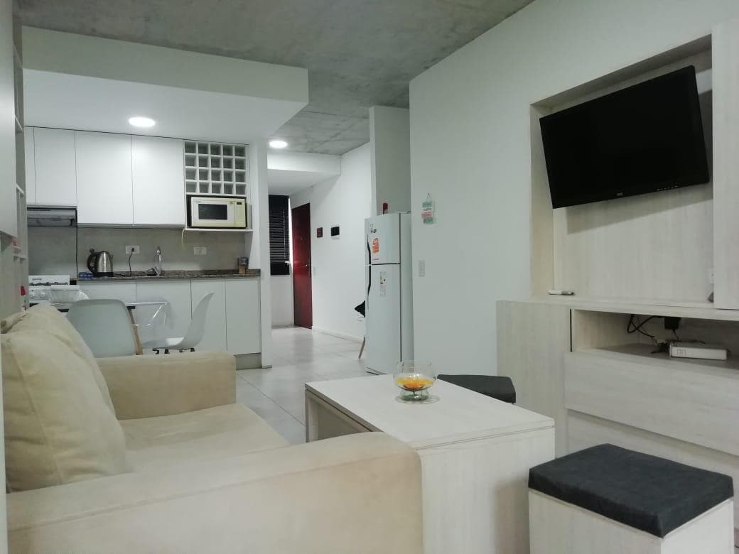 FURNISHED STUDIO APARTMENT AT COLON 1400