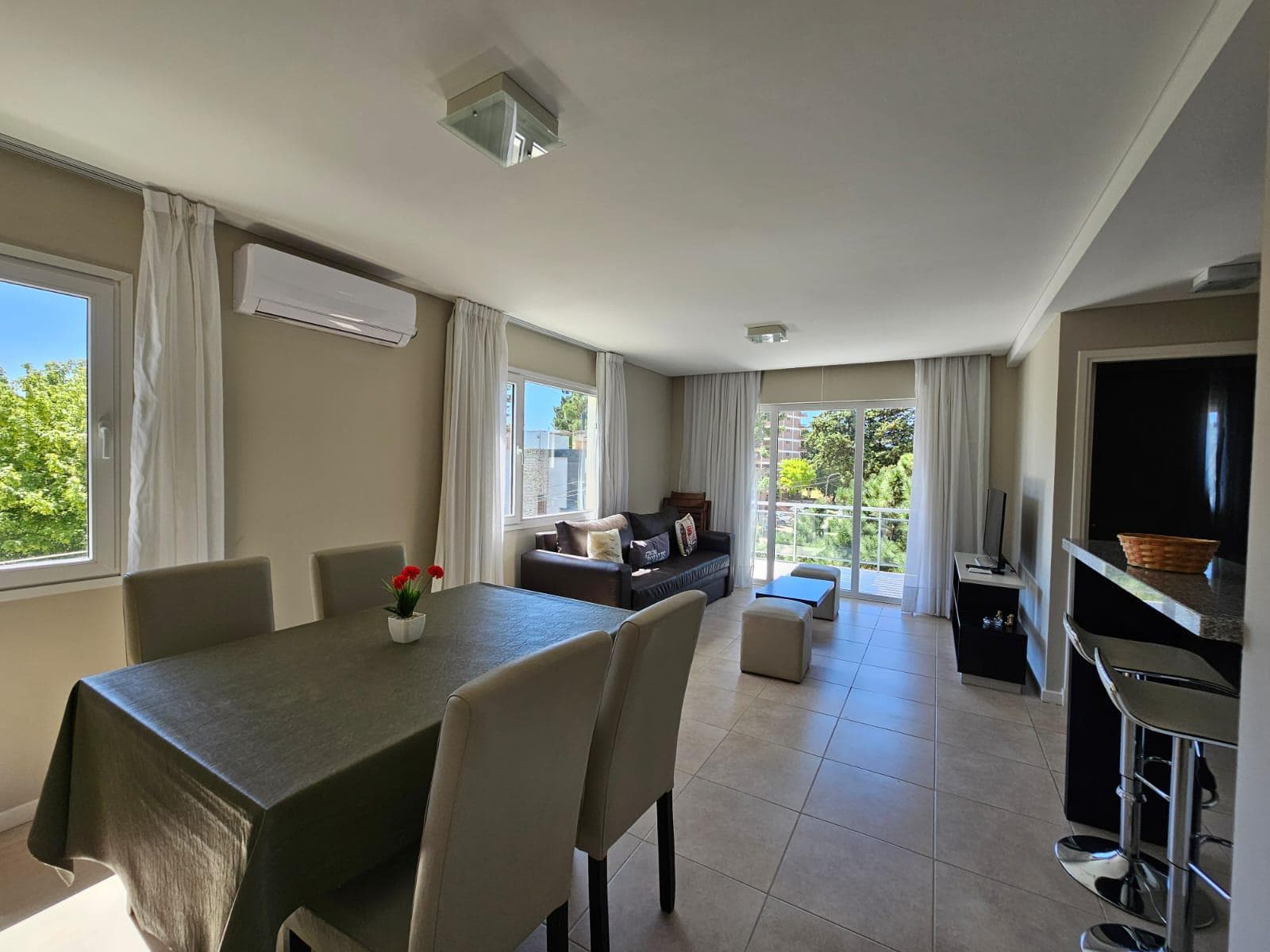 APARTMENT FOR SALE IN PINAMAR: 2-ROOM, FURNISHED