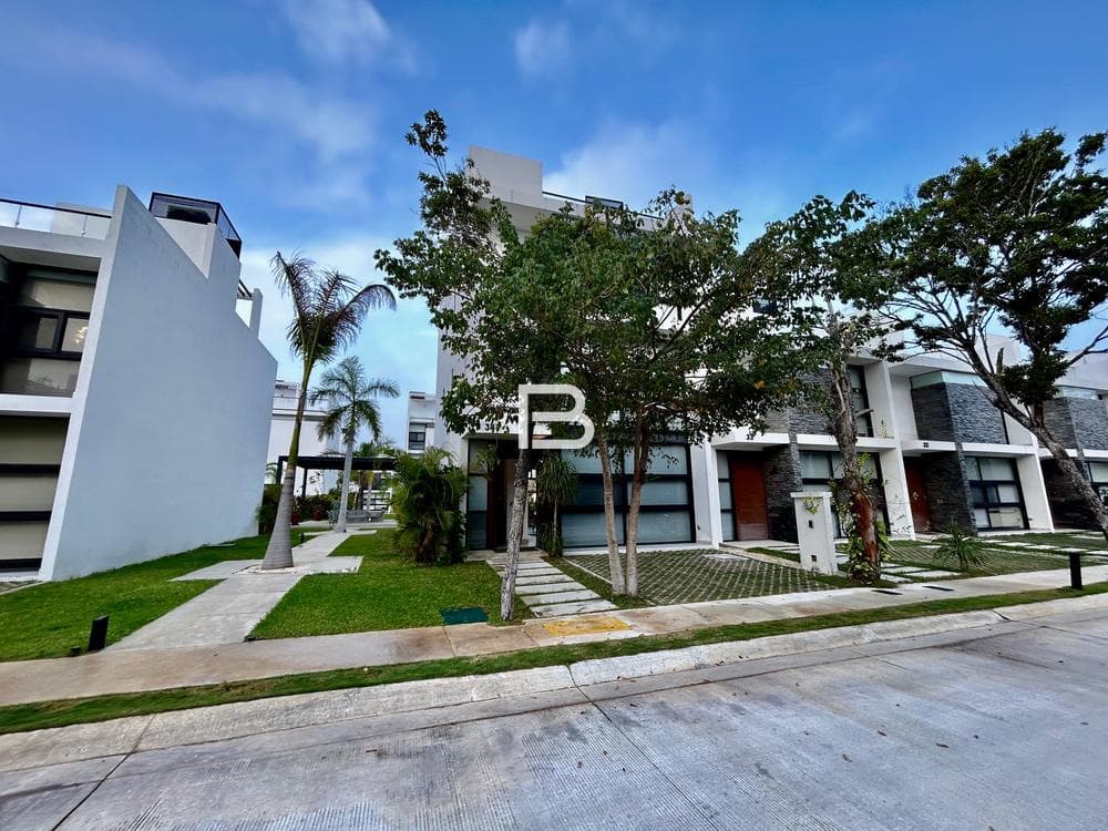 Bahia Principe Country Club: Furnished Home for Sale