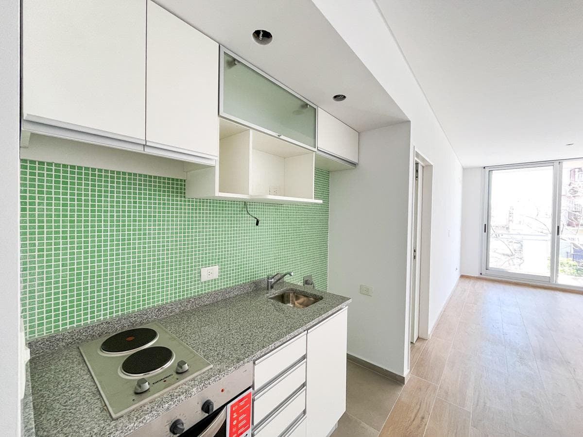 Studio apartment with a balcony in Caballito—ELIGIBLE FOR A MORTGAGE.
