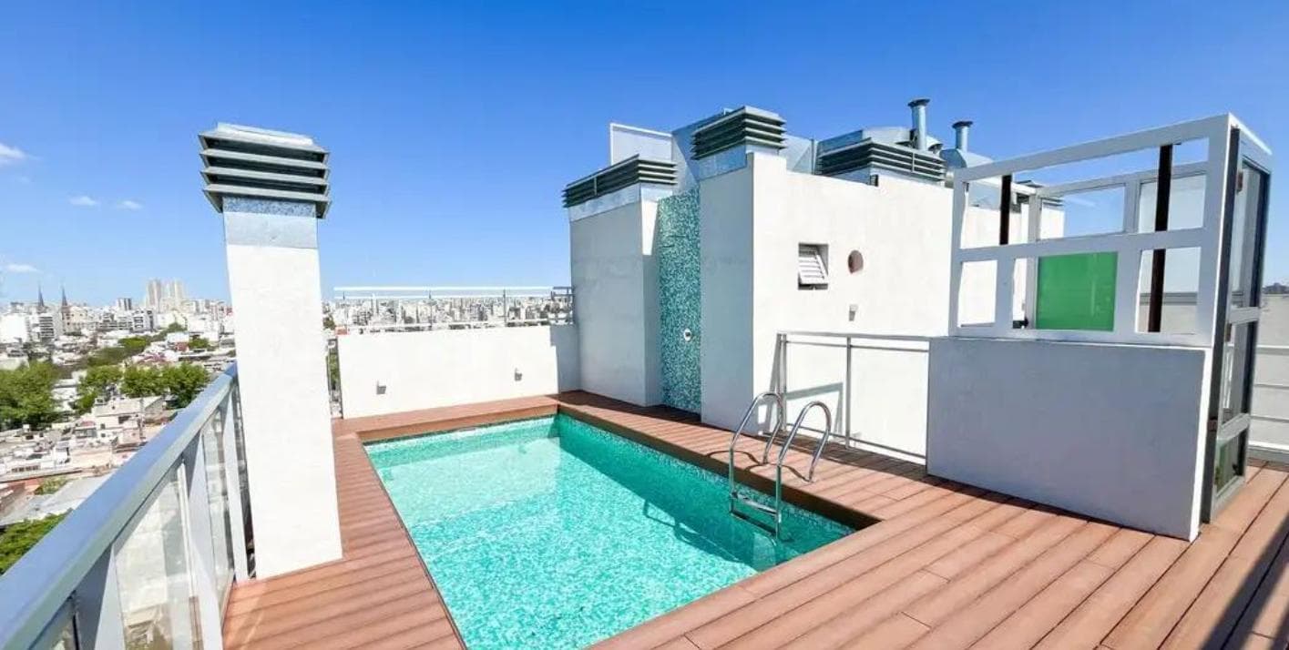 Studio apartment with a balcony in Caballito—ELIGIBLE FOR A MORTGAGE.