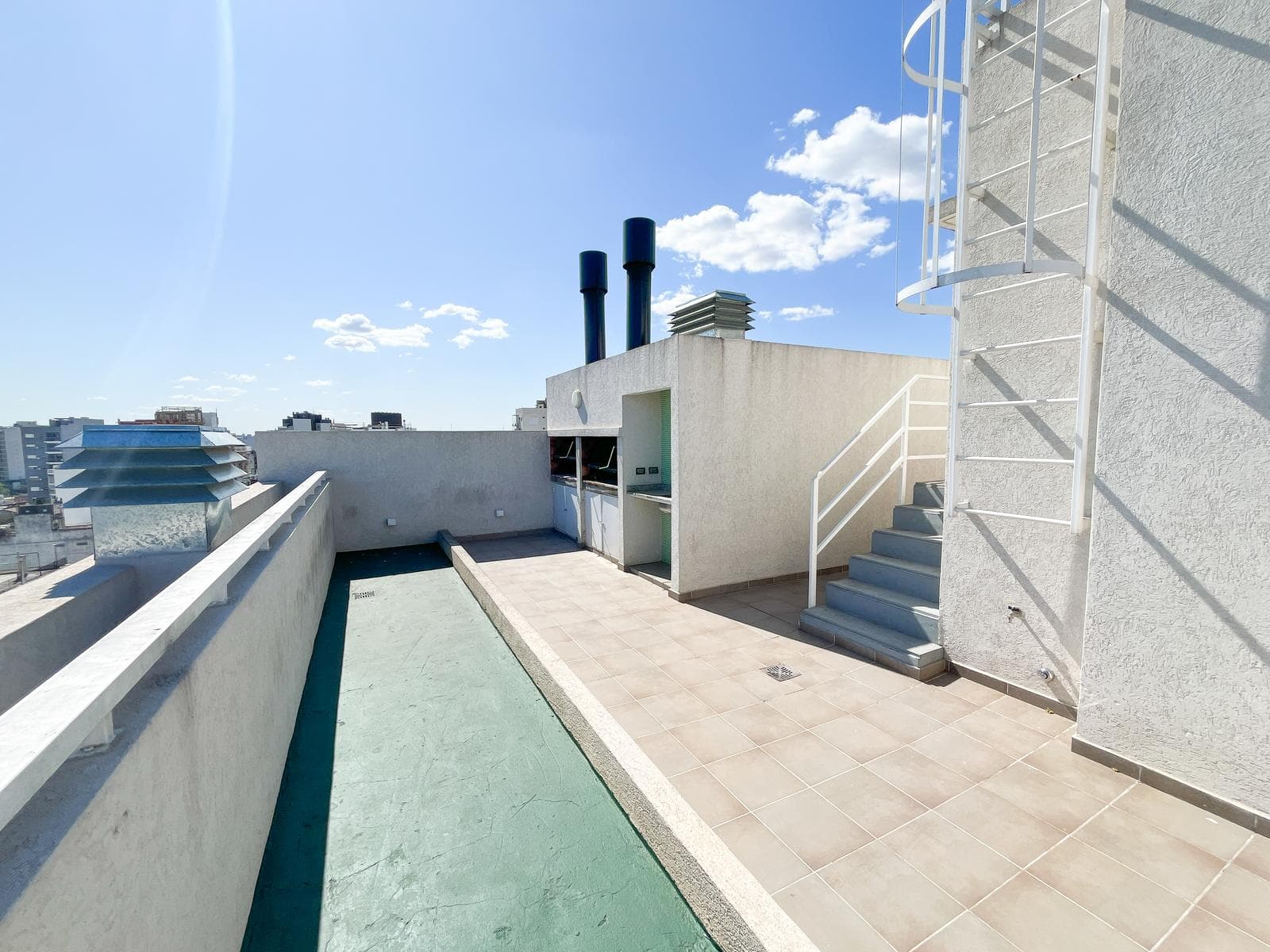 Studio apartment with a balcony in Caballito—ELIGIBLE FOR A MORTGAGE.