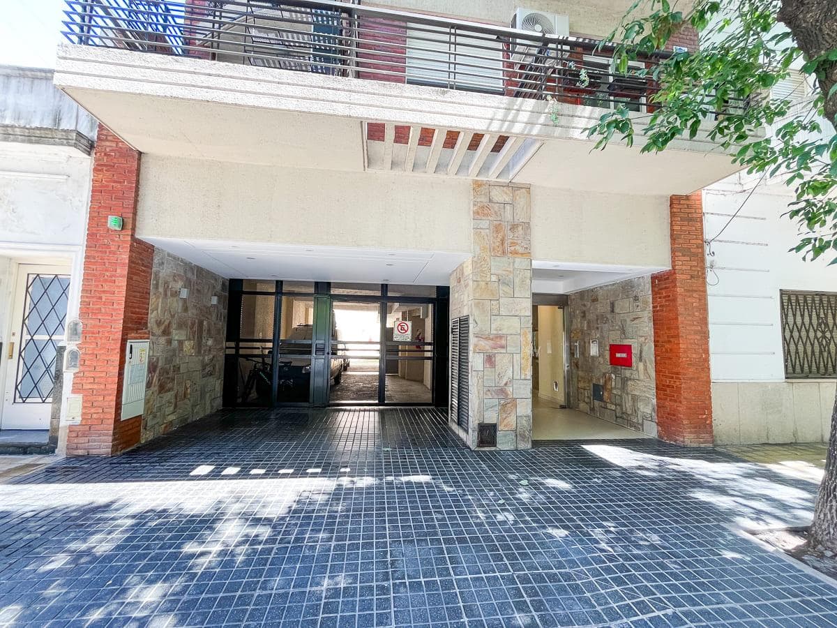 One-room apartment for sale in Villa Crespo with a garage and a terrace