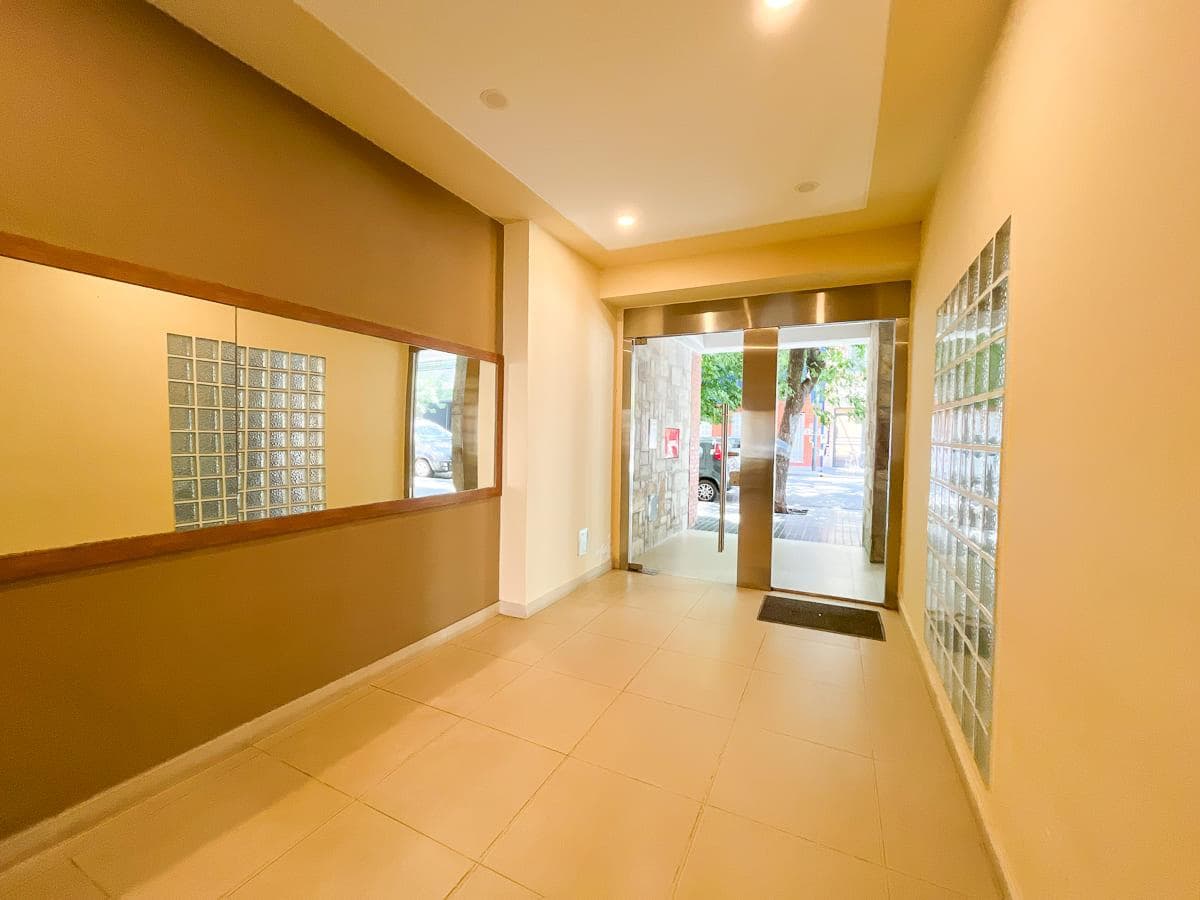 One-room apartment for sale in Villa Crespo with a garage and a terrace