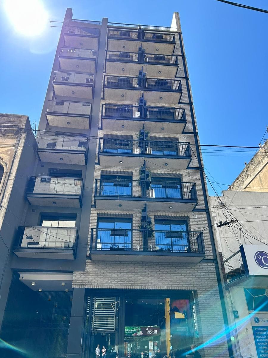 For Sale/Financing: Studio Apartment, Suitable for Temporary Stay. Downtown