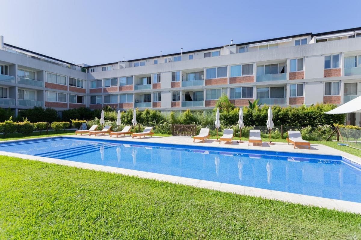 2-Bedroom Apartment for Sale with a Garden in Villa de los Remeros