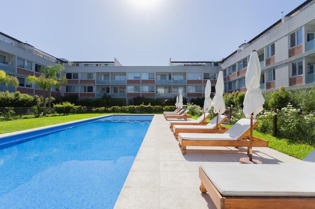 2-Bedroom Apartment for Sale with a Garden in Villa de los Remeros