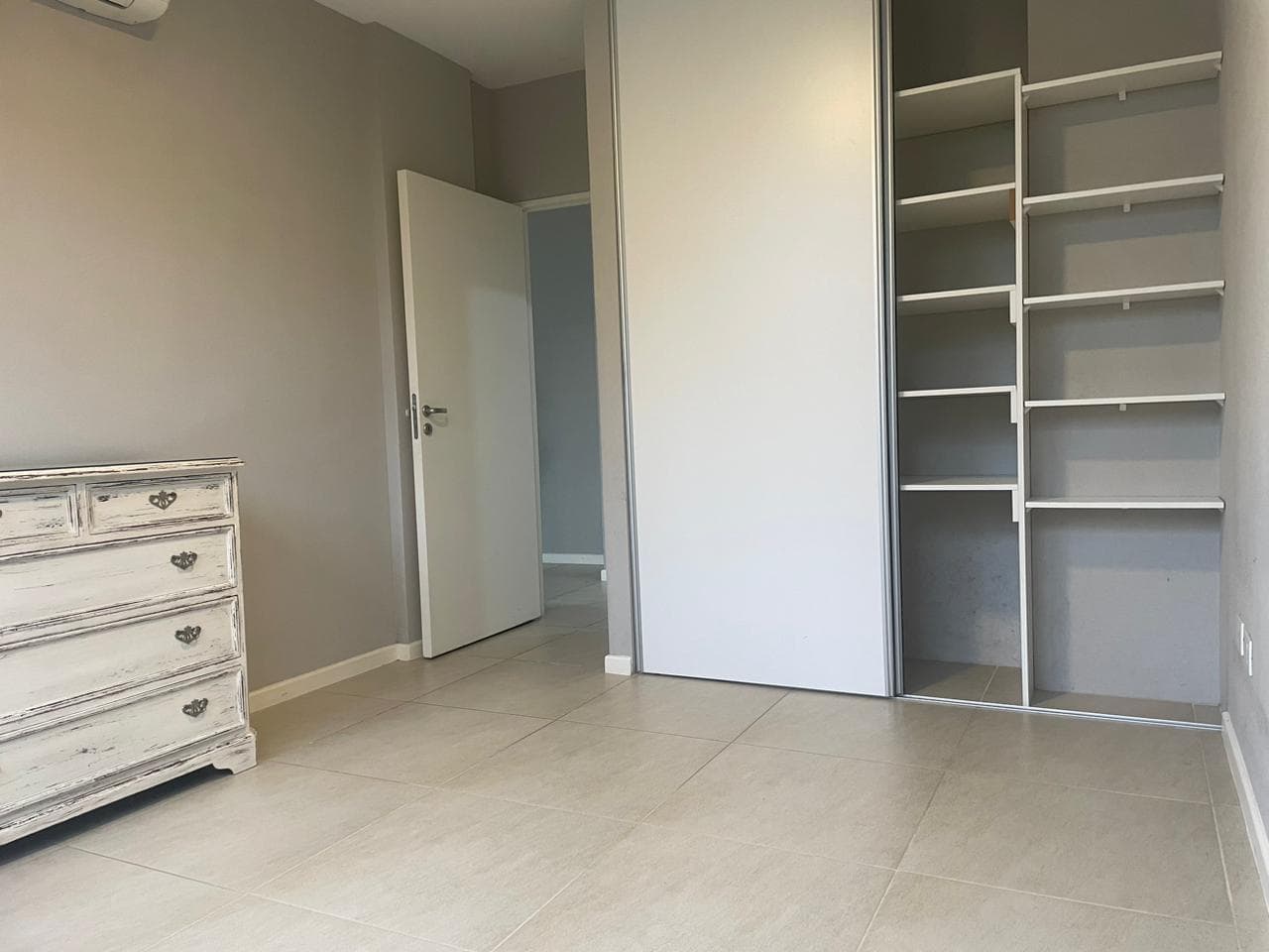 2-Bedroom Apartment for Sale with a Garden in Villa de los Remeros