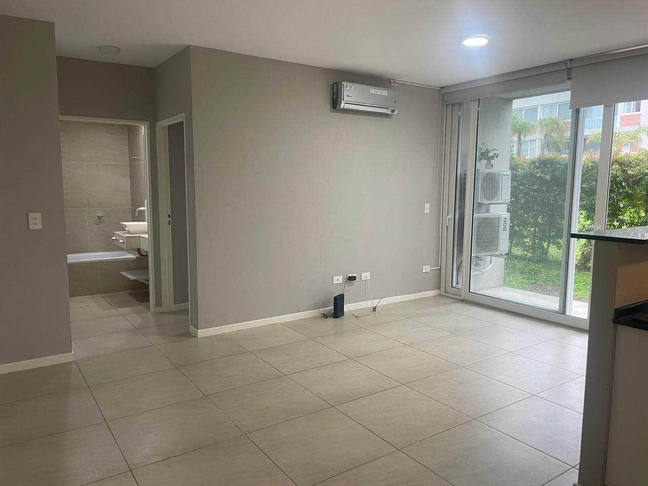2-Bedroom Apartment for Sale with a Garden in Villa de los Remeros
