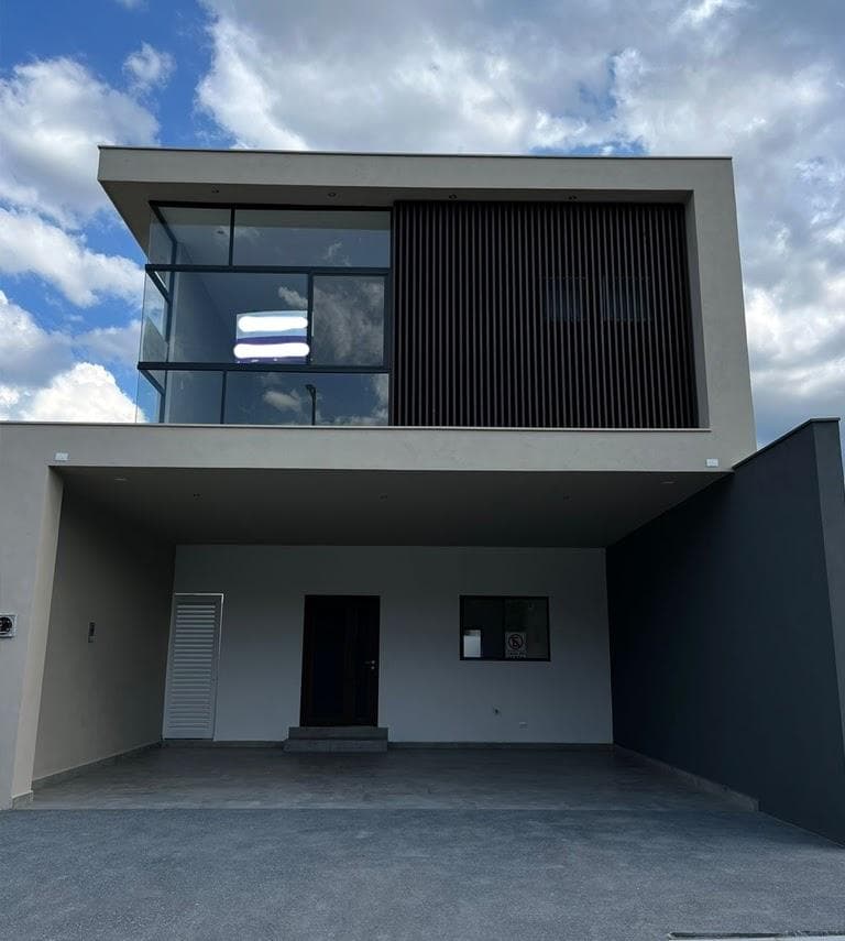House for Sale on the National Highway in Altares Residencial