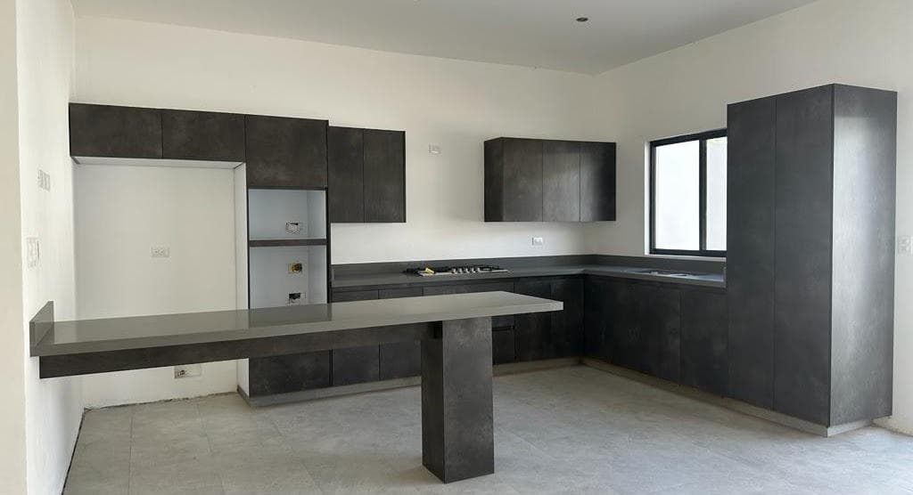 House for Sale on the National Highway in Altares Residencial