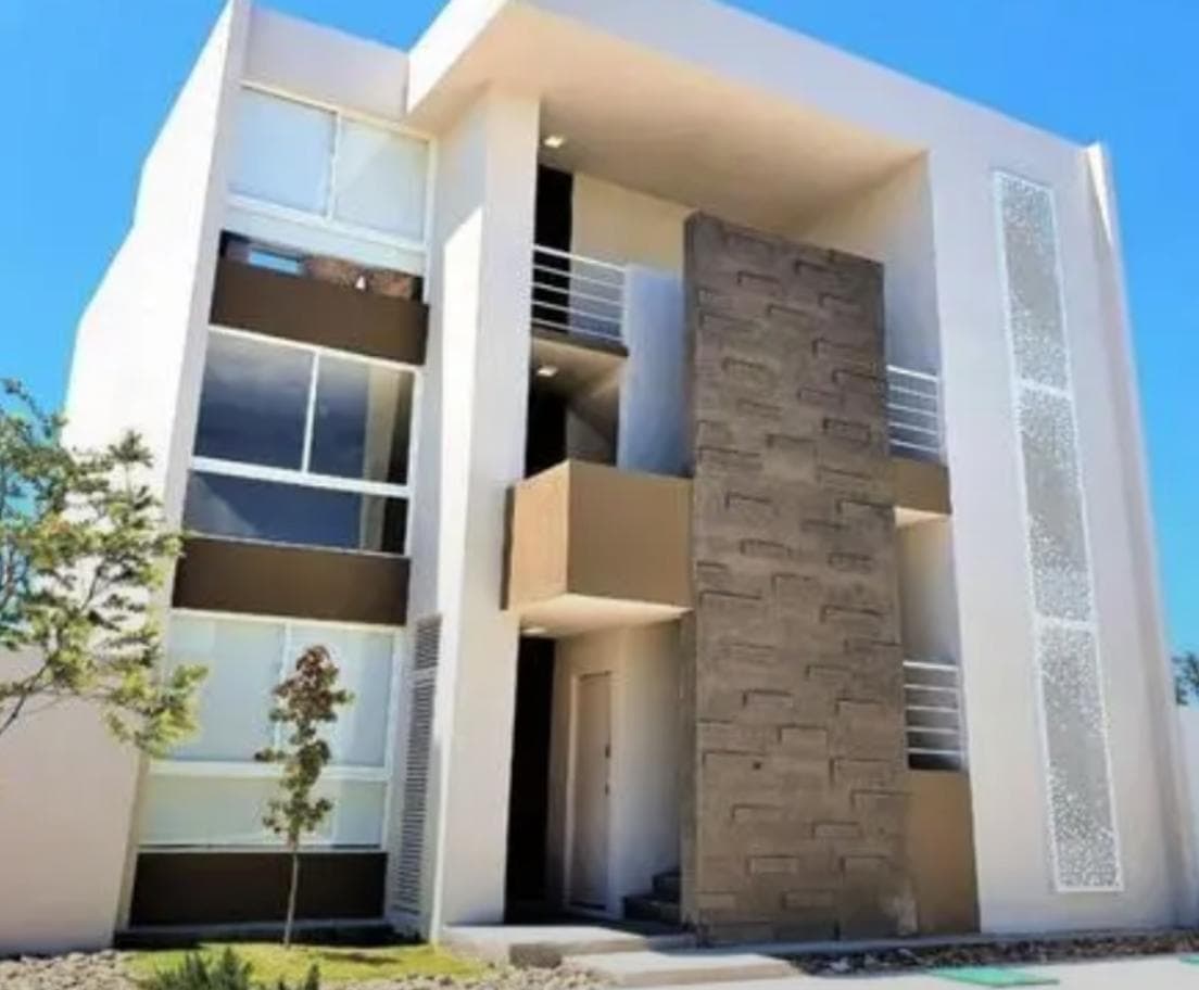 House in Cuatro Caminos, El Refugio Residential Complex, Querétaro.