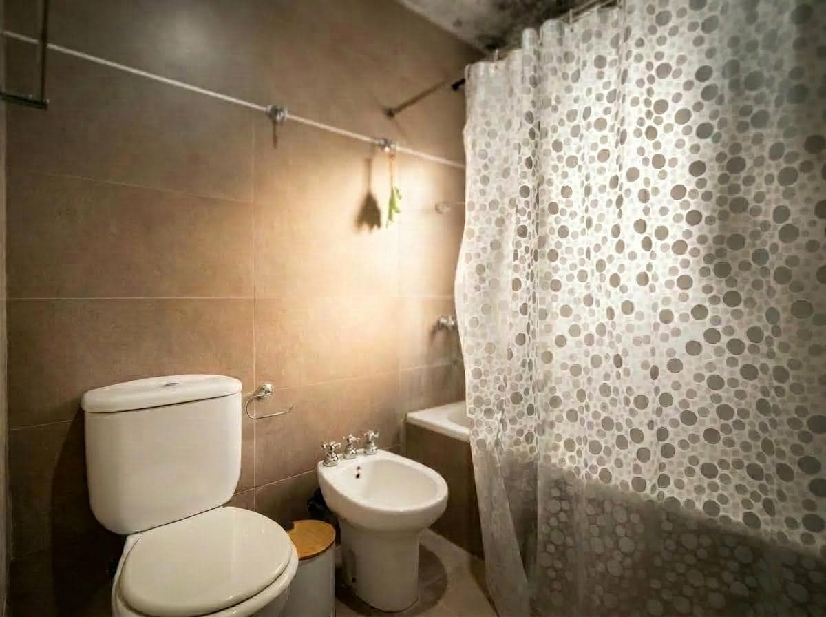 House for sale in City Bell: 10 and 474. It has 2 bedrooms and a yard.