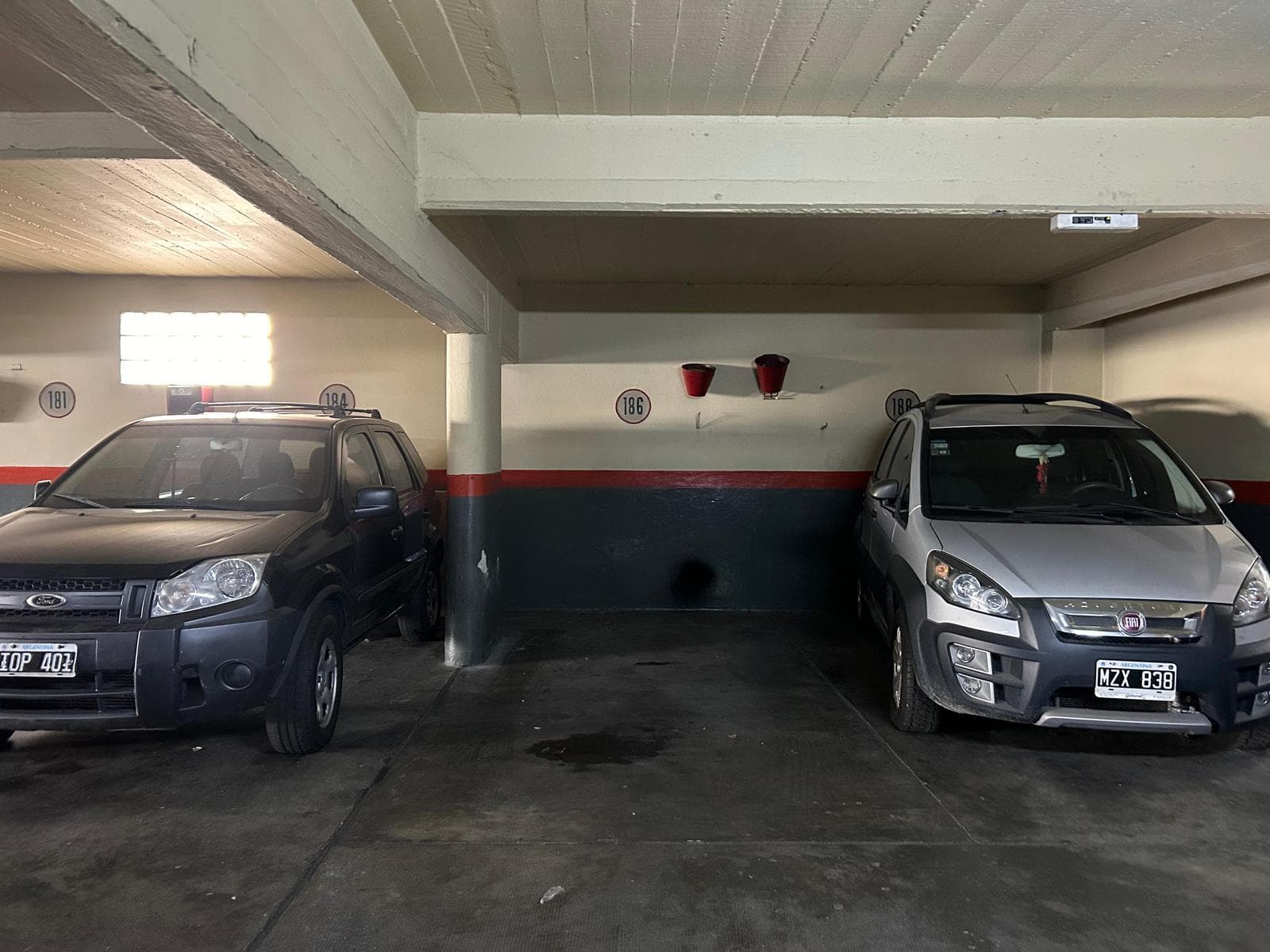 Garage for Sale in Once—Ideal Investment