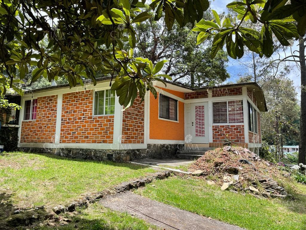 VENTA CASA DE UN SOLO NIVEL FRACCIONAMIENTO MONTEBELLO - V348