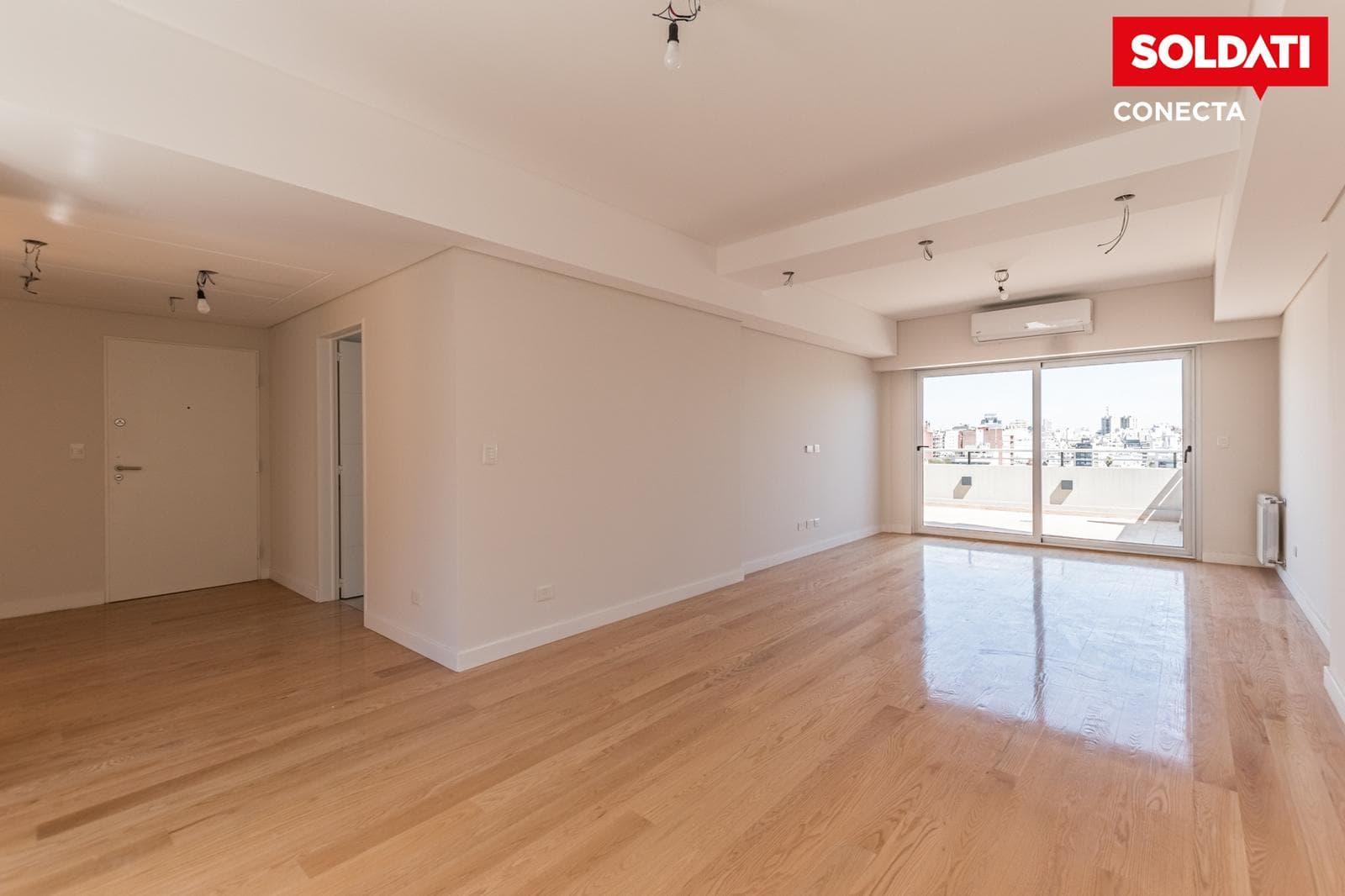 6-room apartment for sale in Caballito with a balcony and covered parking space, 3rd floor.