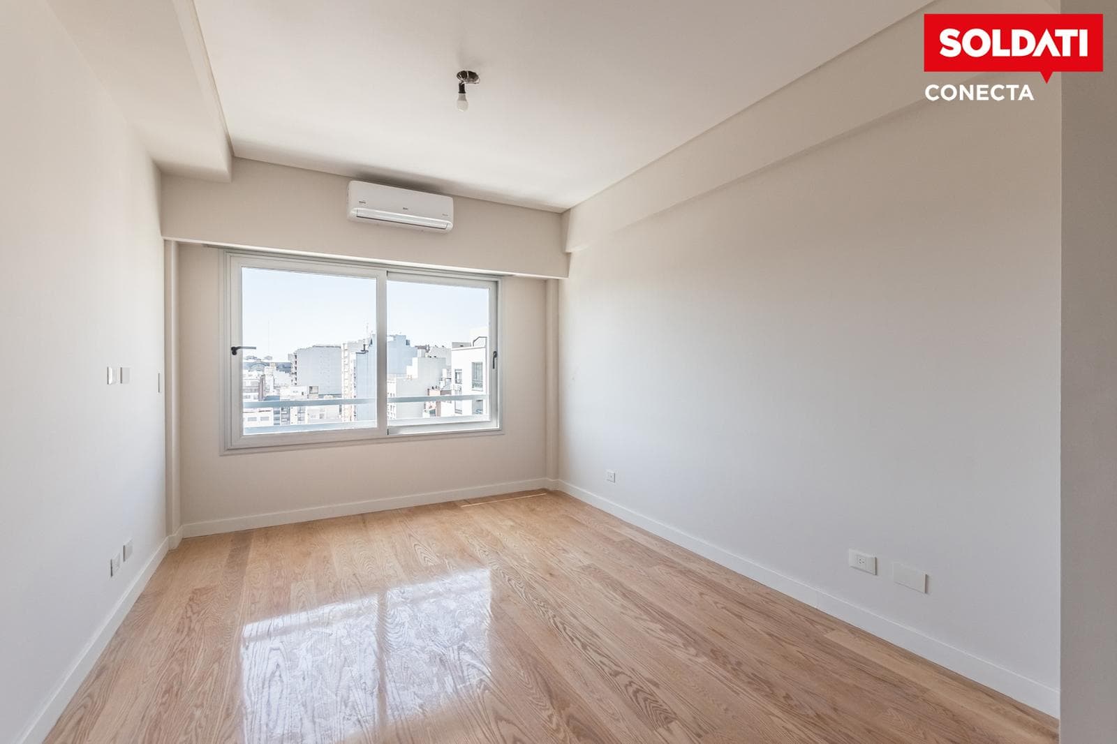 6-room apartment for sale in Caballito with a balcony and covered parking space, 3rd floor.