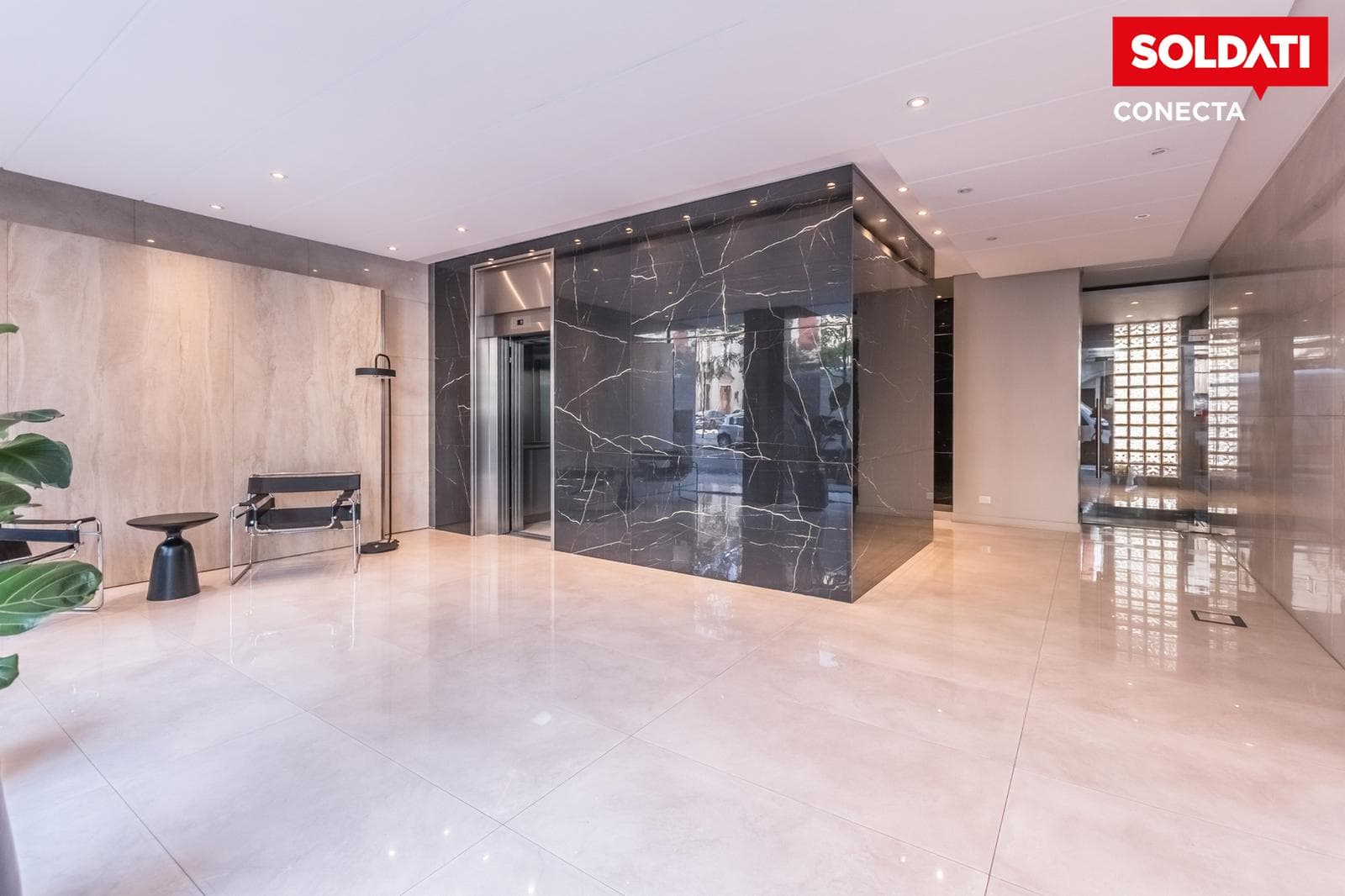 Apartment for sale, 10th floor, 4-room unit with a balcony and a parking space in Caballito.