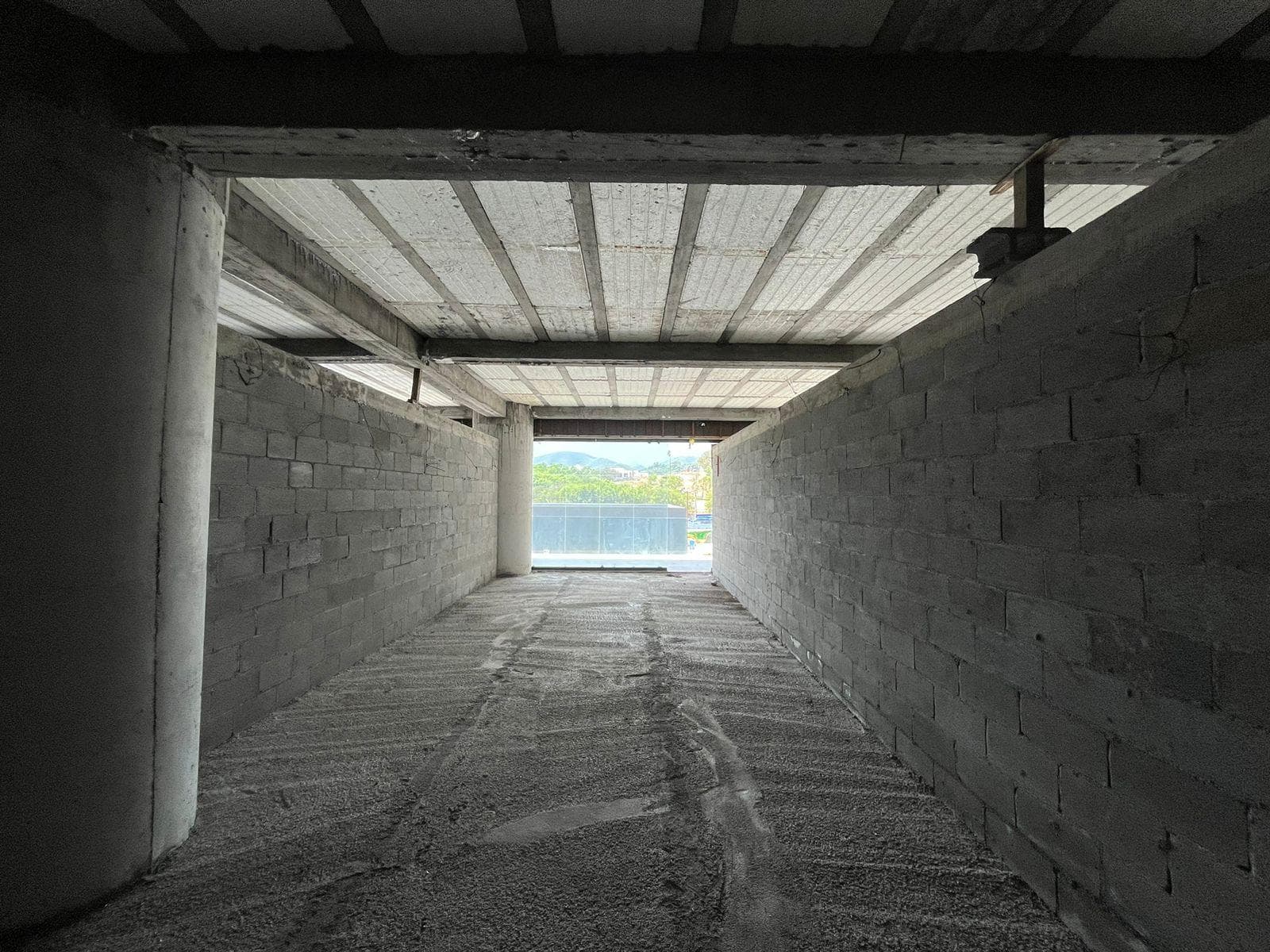 Commercial Space for Rent on the National Highway