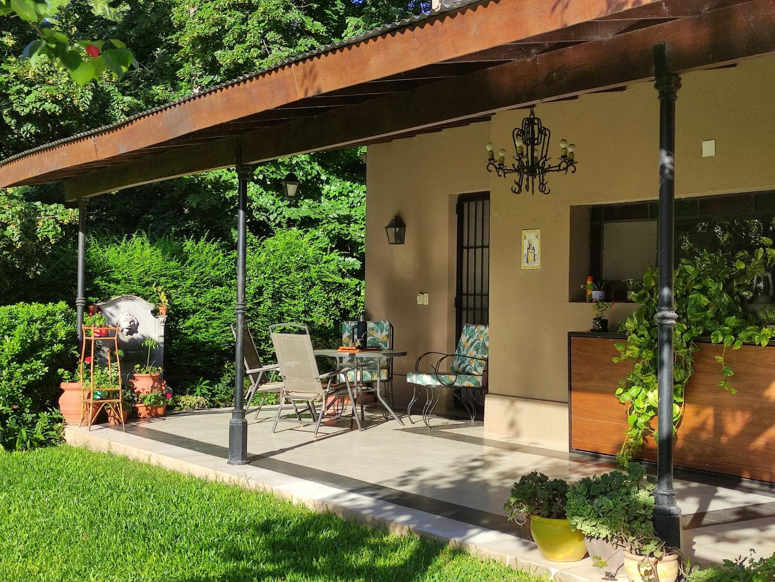 House for Short-Term Rent in Bella Vista