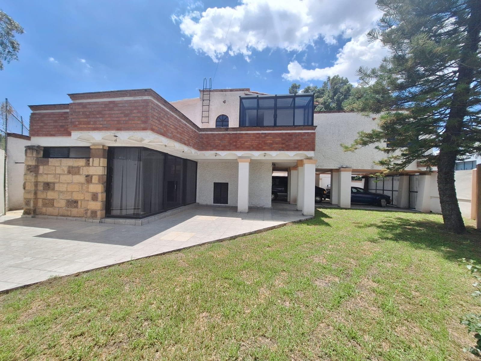 Casa en San Jorge Residencial con 3 Recámaras, Estudio y Terraza con Jardín
