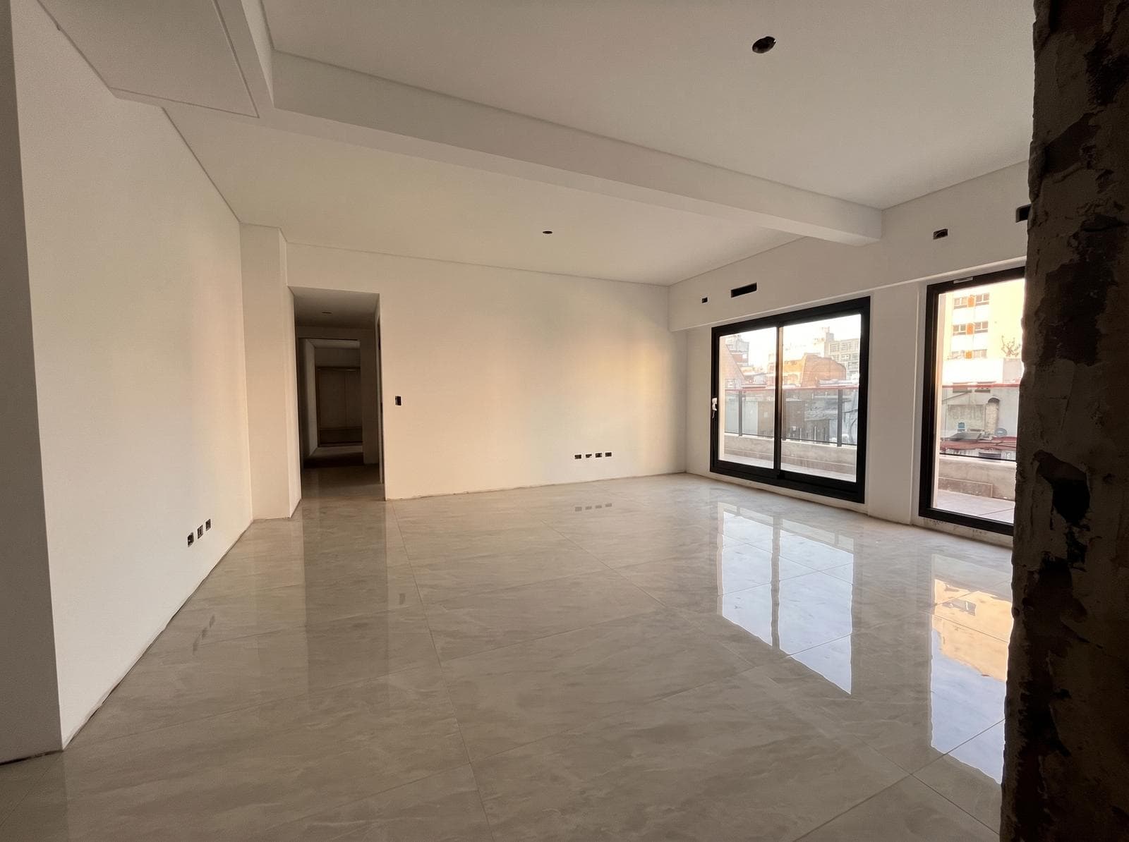 3-room apartment with a wrap-around balcony in Belgrano