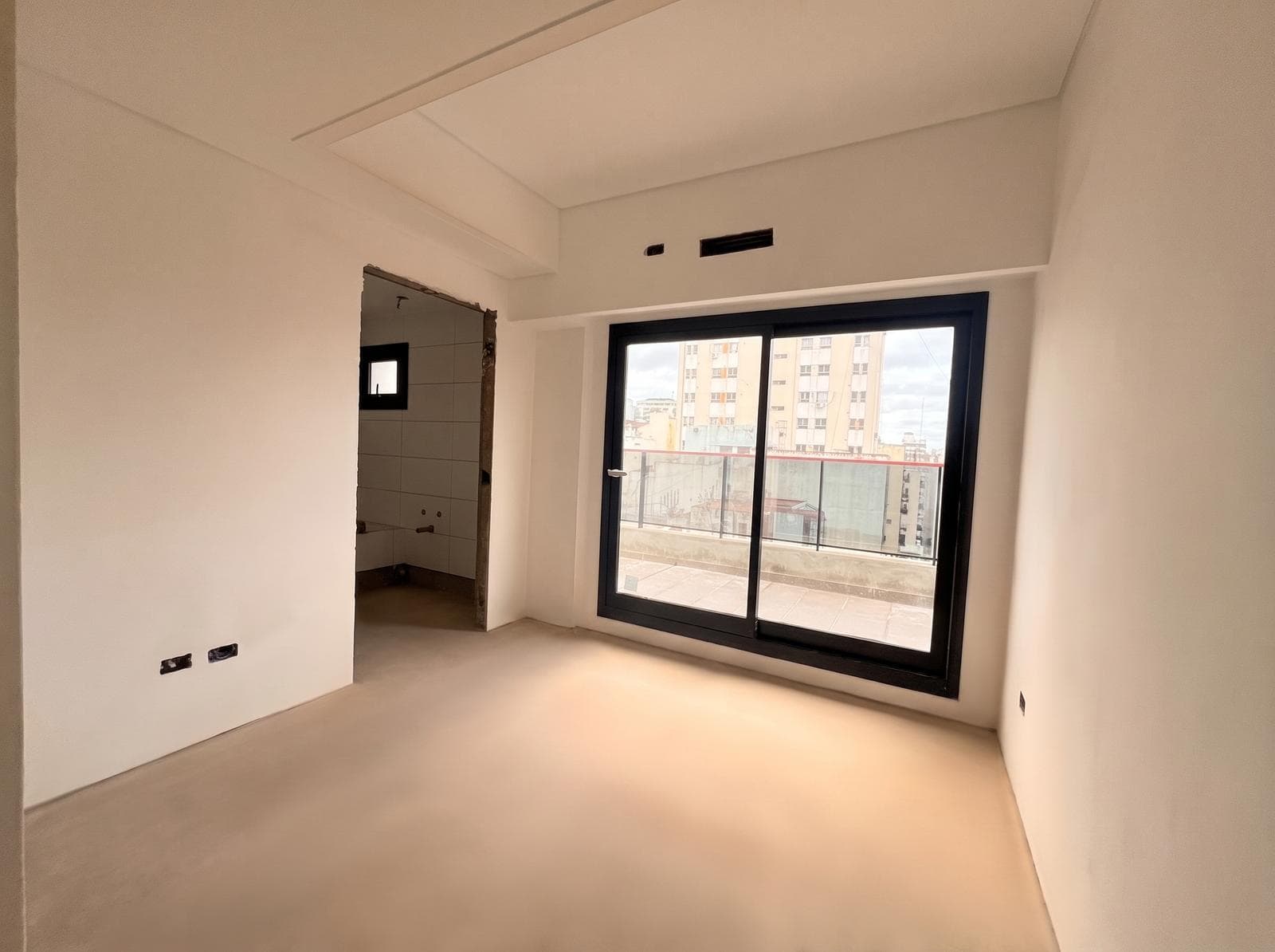 3-room apartment with a wrap-around balcony in Belgrano