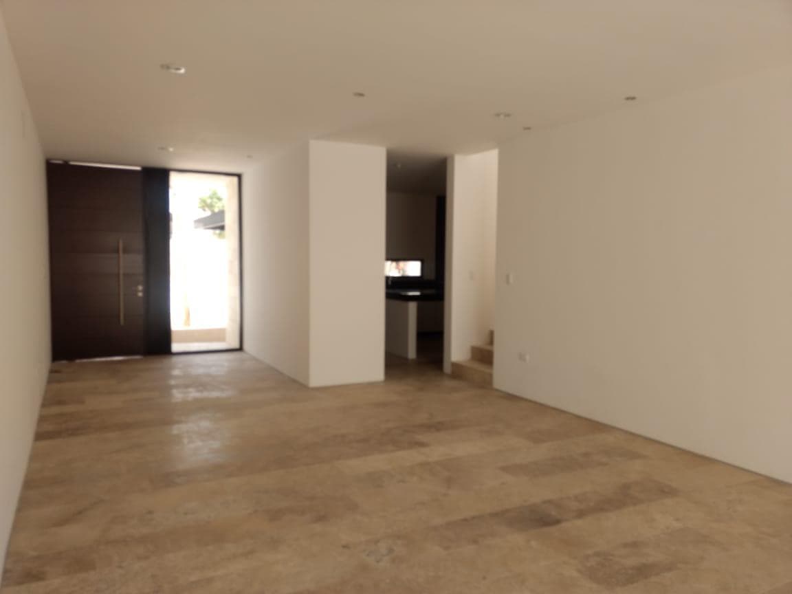 House for sale in Mérida, Yucatán, on Privada Navita near Plaza La Isla.