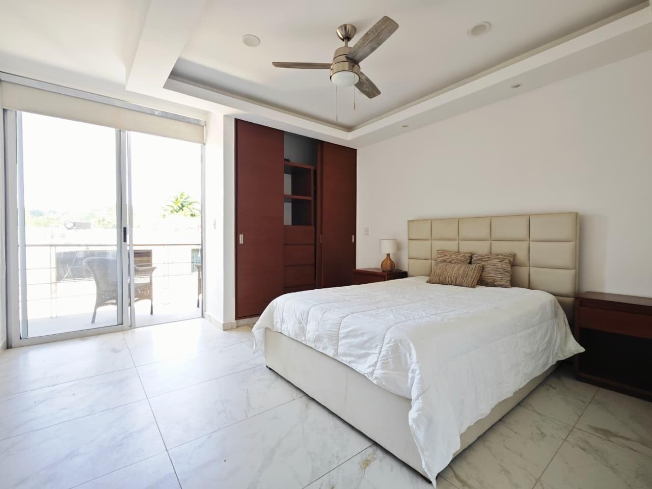 APARTMENT FOR SALE 1 BEDROOM 51 M2 JUST STEPS FROM THE BEACH IN PLAYA DEL CARMEN