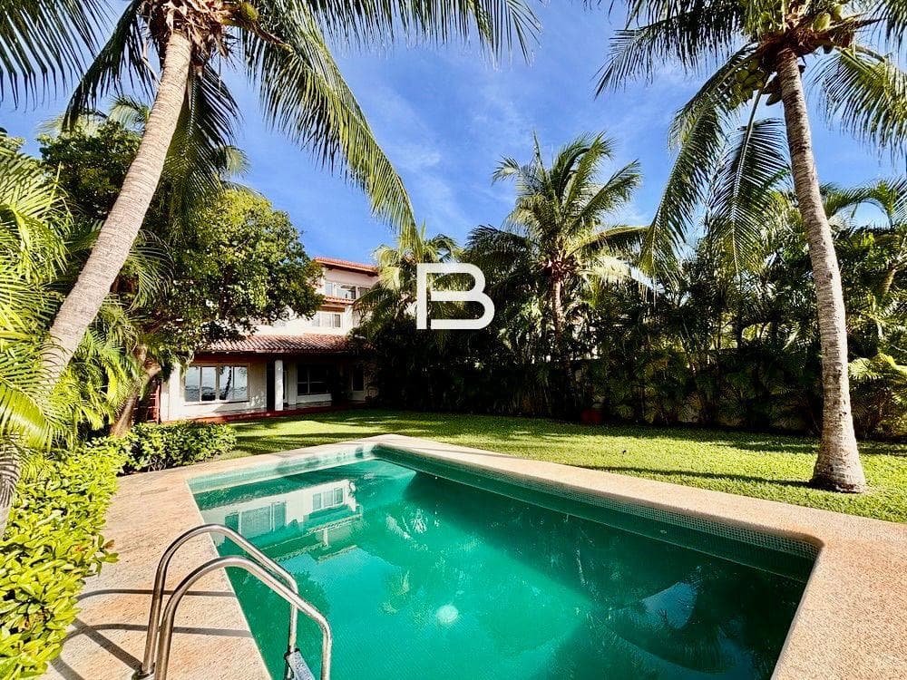 House for Rent in Isla Dorada, Cancún, with a Dock