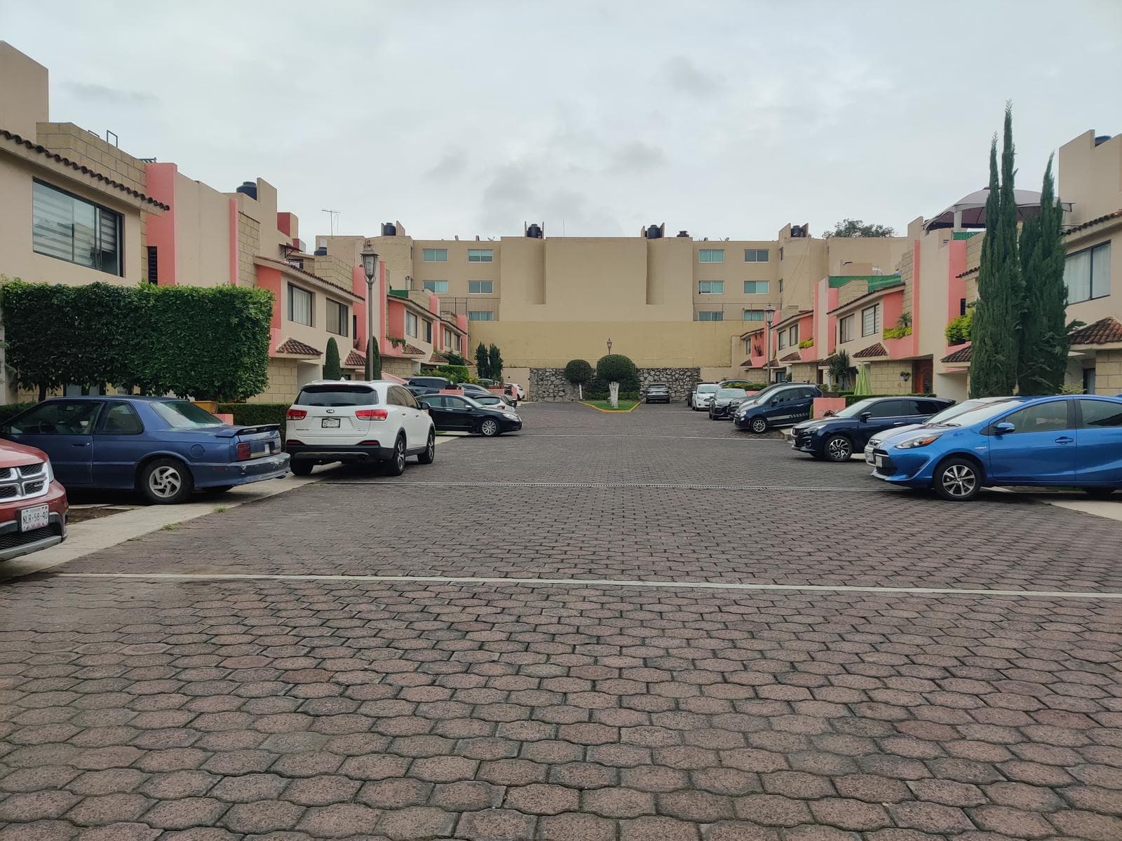 HOUSE FOR SALE (NEEDS RENOVATION) IN THE LOS FRESNOS NEIGHBORHOOD IN SAN MATEO, NAUCALPAN