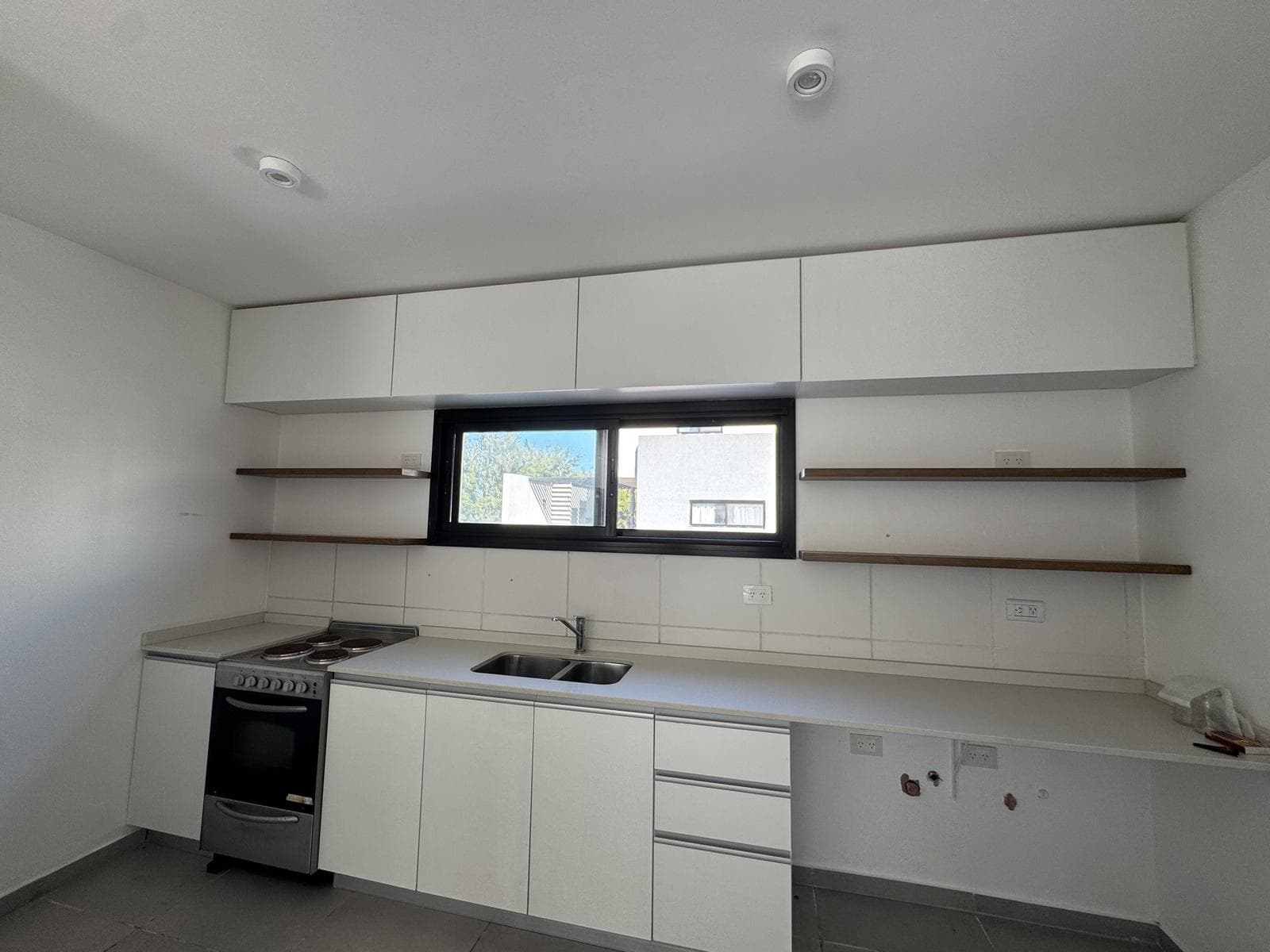 3-Room Duplex for Sale in Pacheco / Benavidez