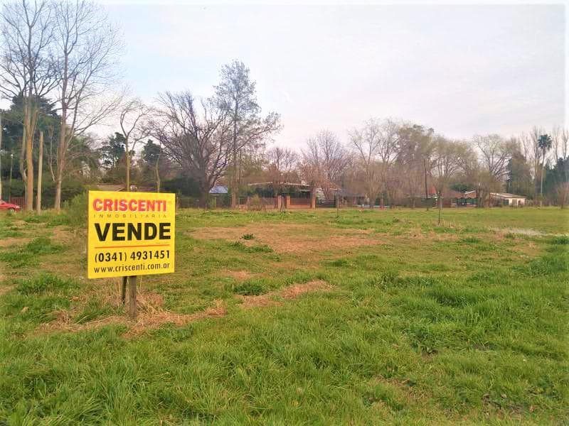 Land in a residential area of Ibarlucea