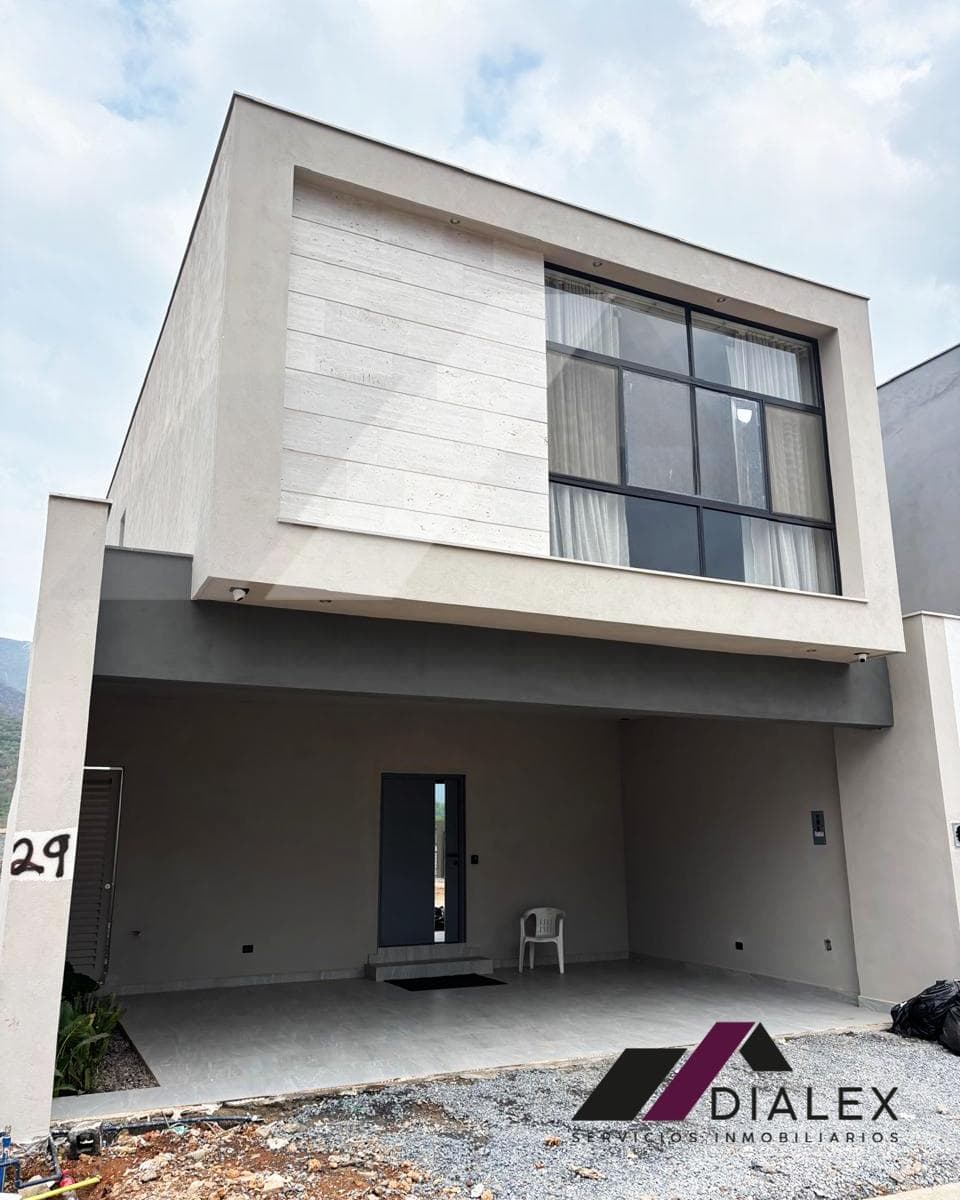 FOR SALE: House in the Viento del Vergel Subdivision - NATIONAL HIGHWAY - Santiago, Nuevo León.