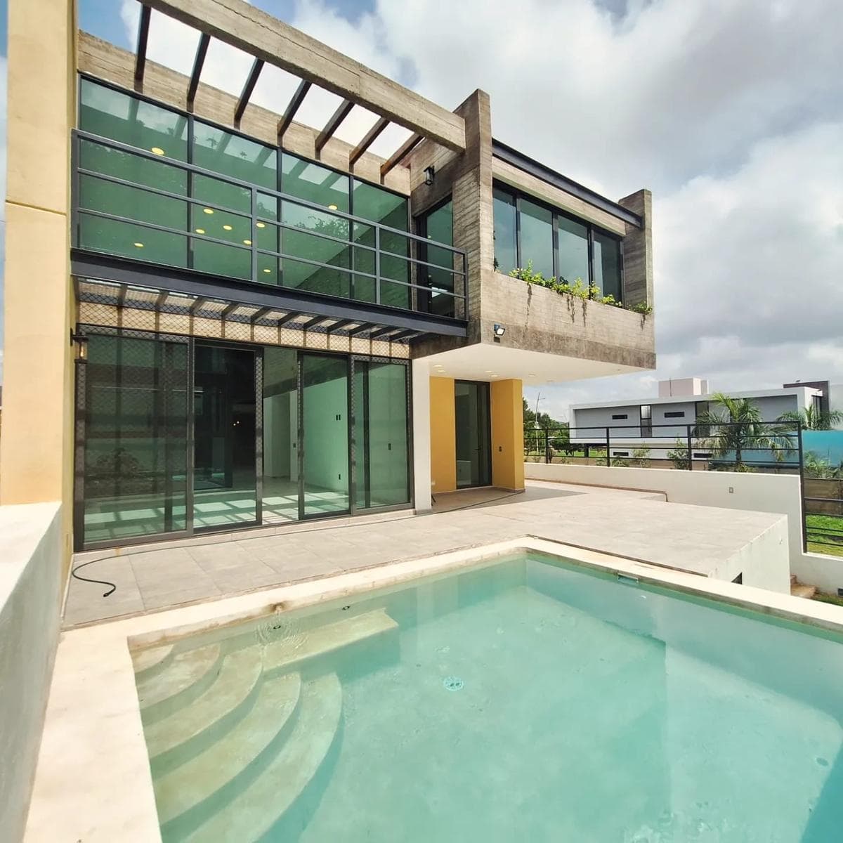 CASA EN VENTA EN PORTA FORESTA