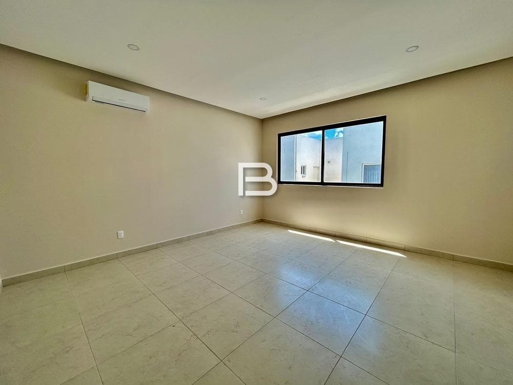 Brand-New House for Sale in a Tree-Lined Residential Neighborhood